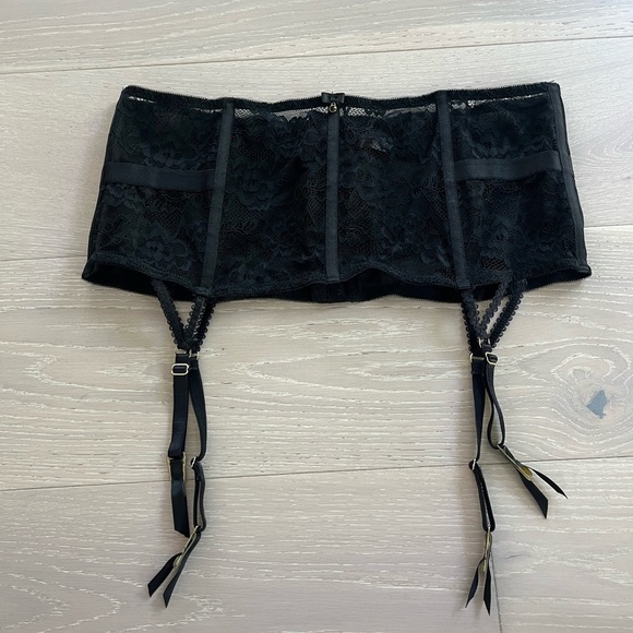 Ann Summers Black Lace Garter Belt Skirt Size sz large 12-14 - Picture 1 of 5